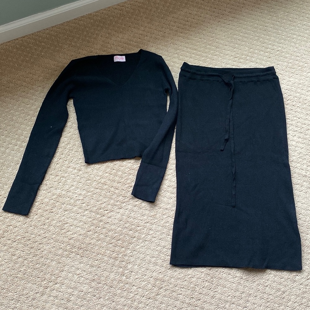 NWOT Pink Lily Remain the Same midi skirt and crop sweater size Small